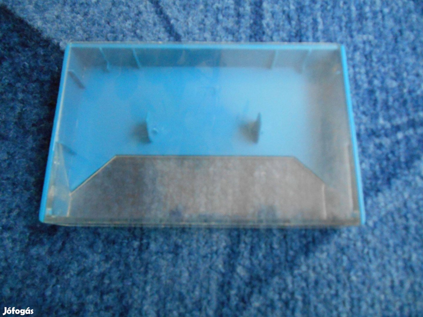 Kék színű kazettatok