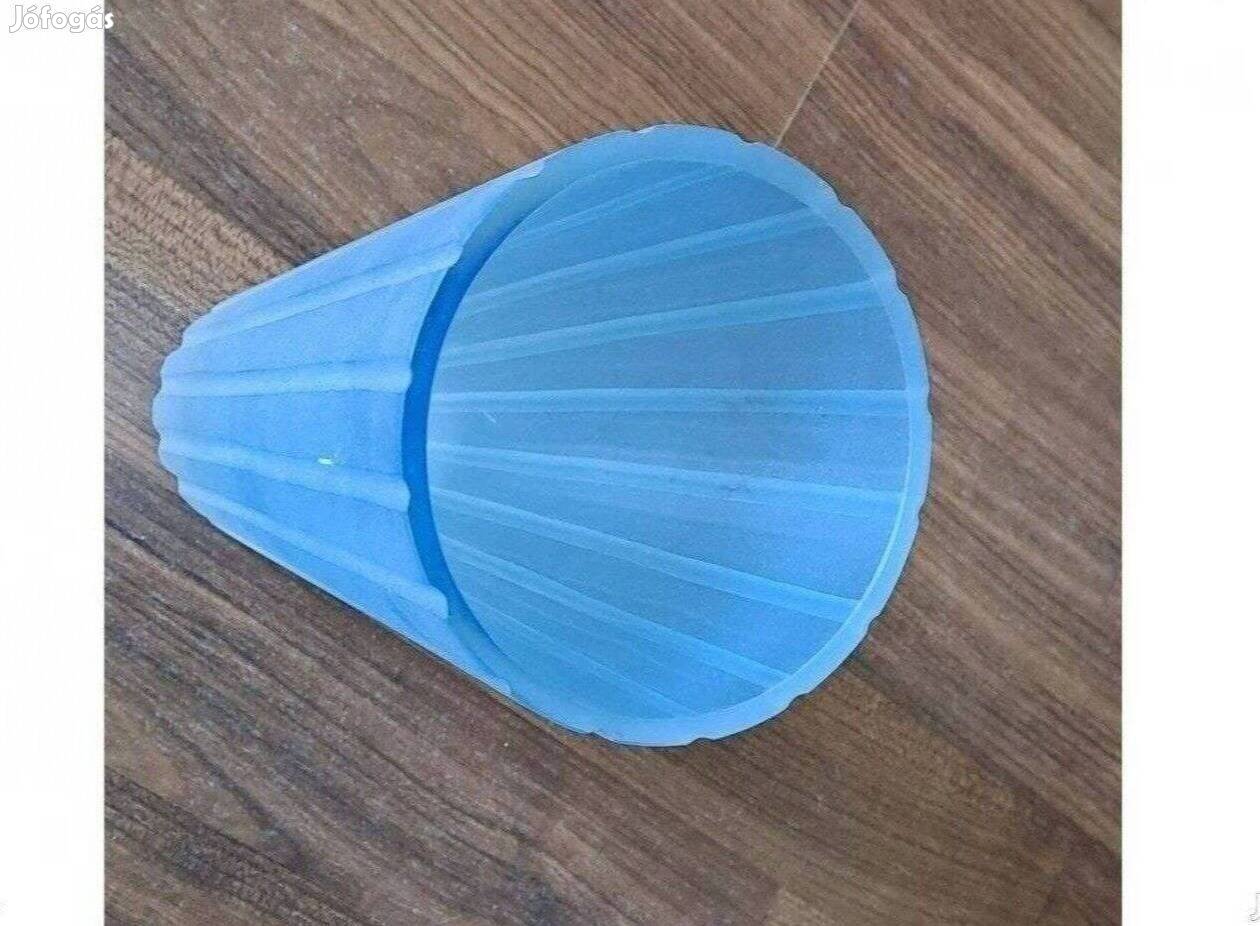 Kék színű üvegváza