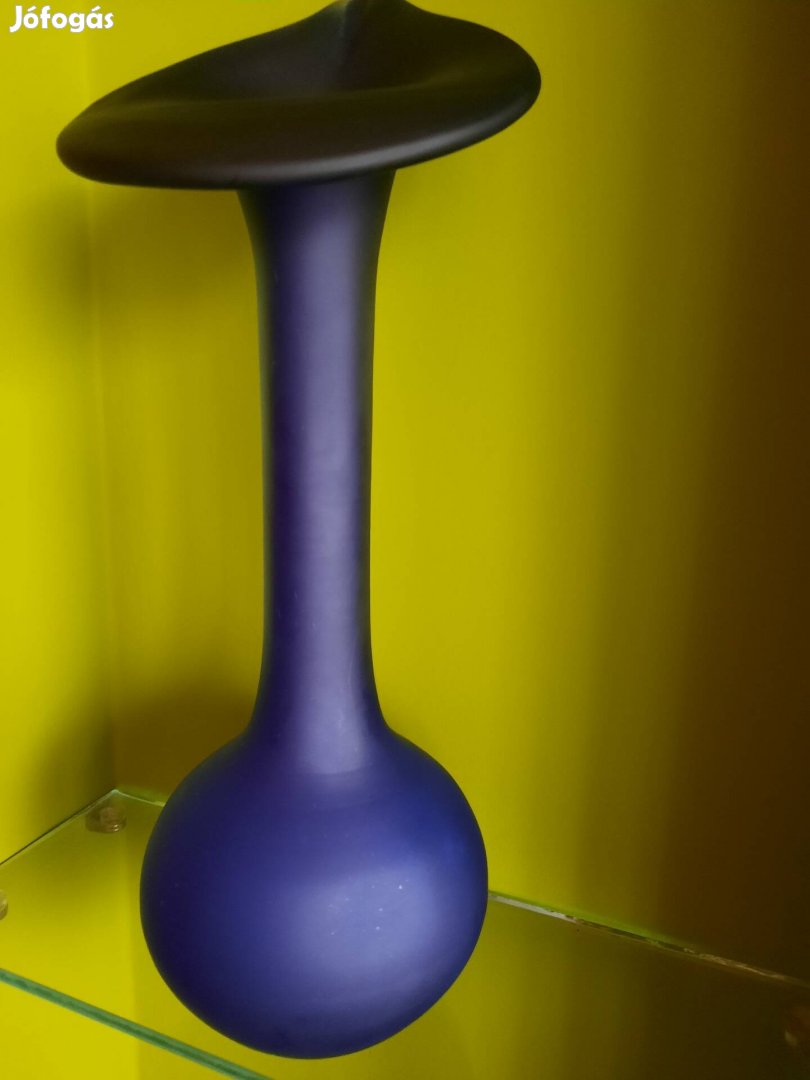 Kék üveg váza 