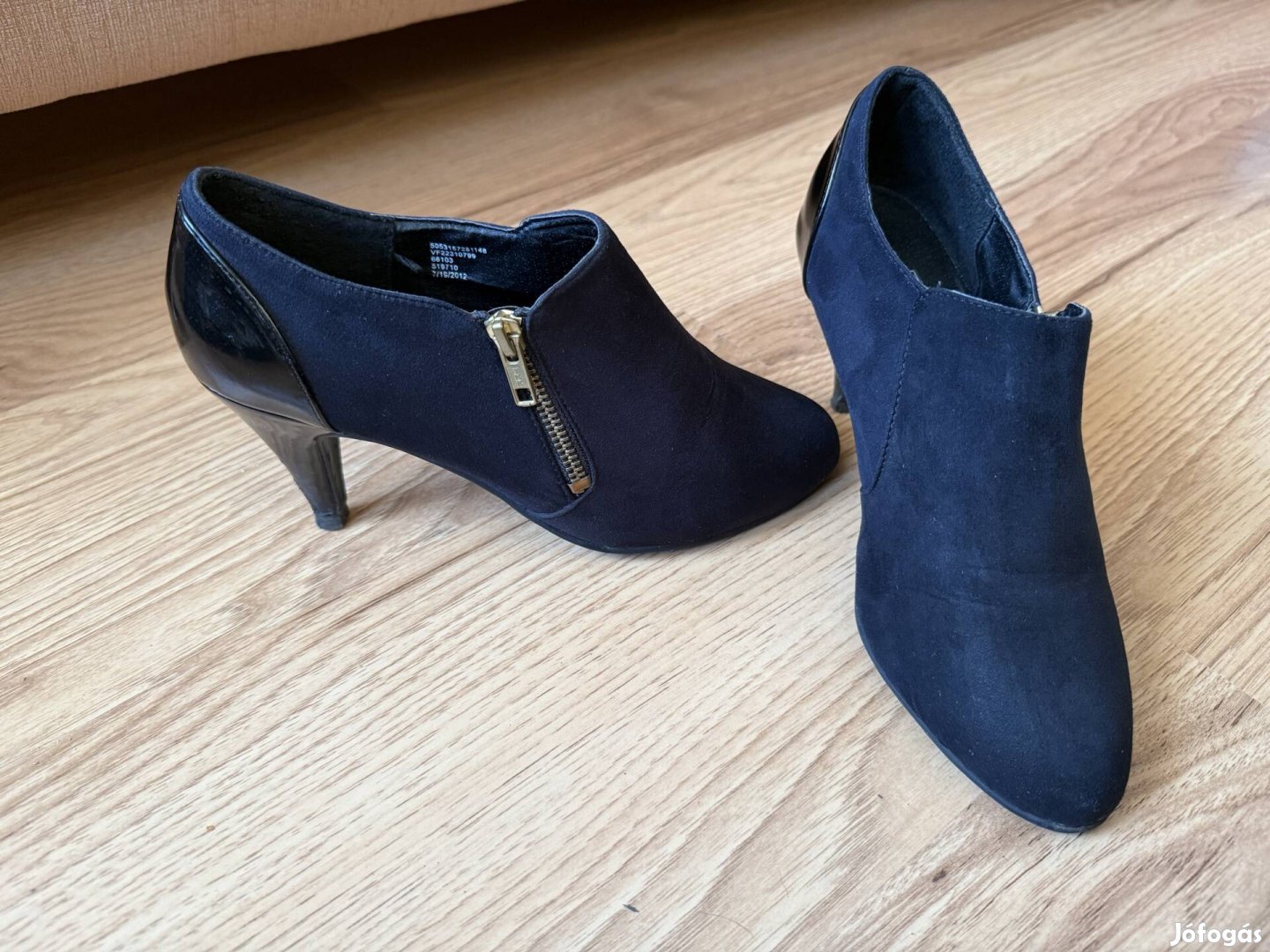 Kék velúr 38