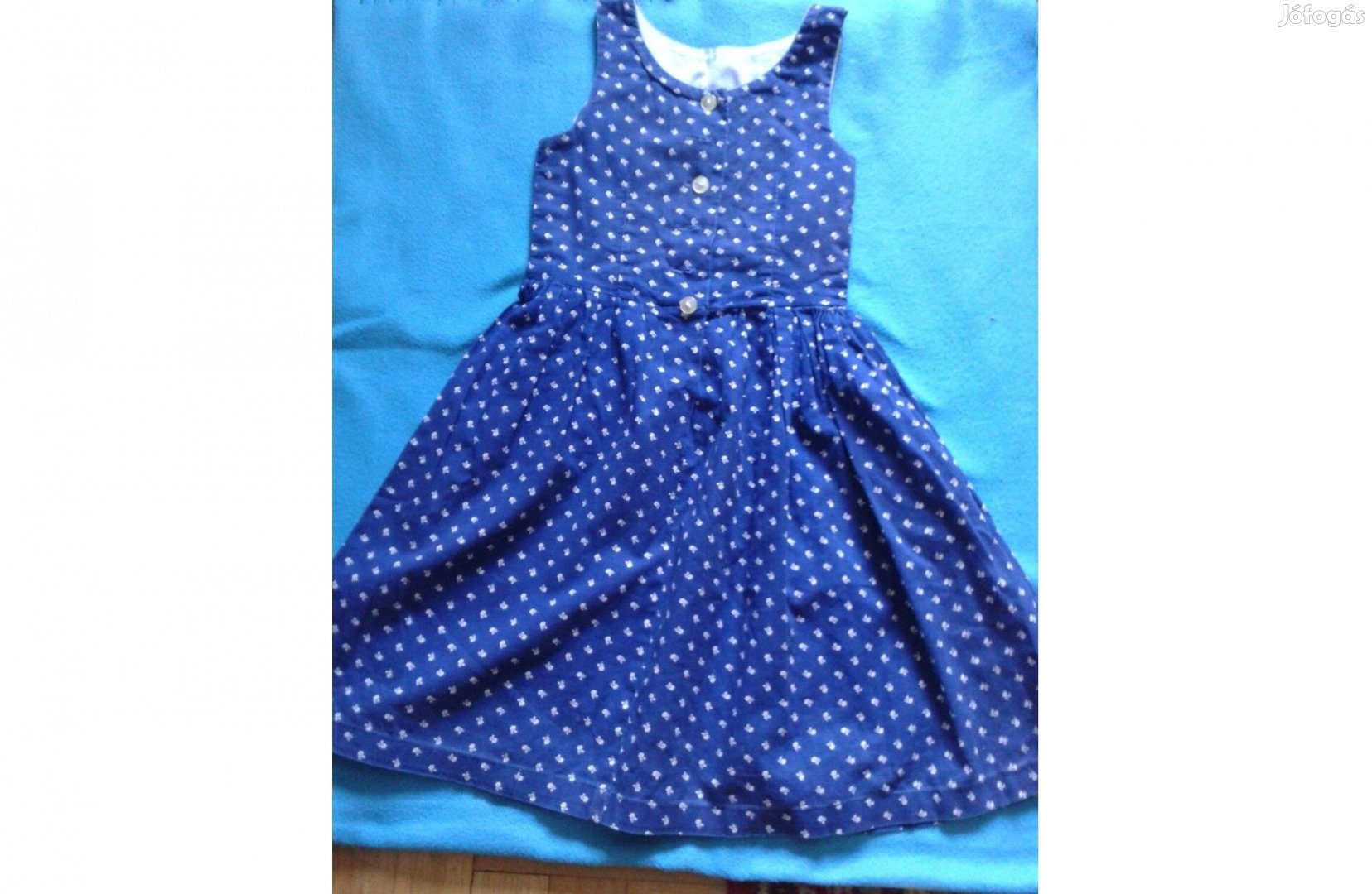 Kékfestő kislány kötényruha