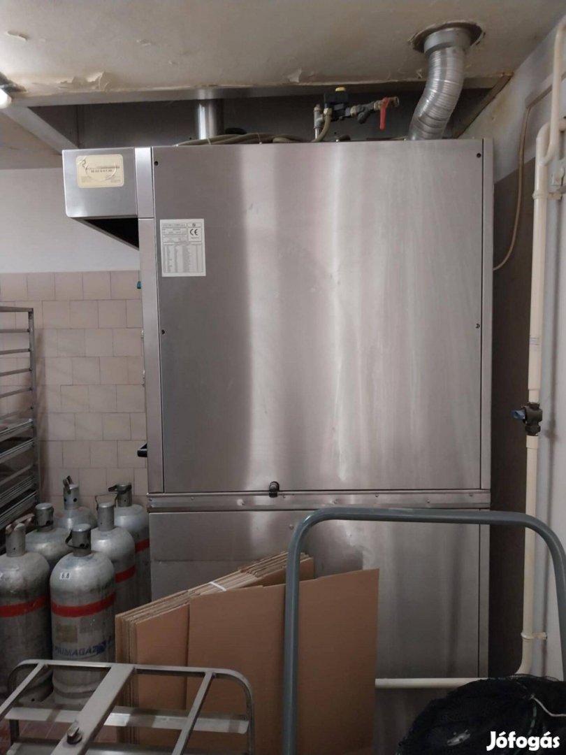 Kelesztő kamrás, gázzal működő sütő kemence