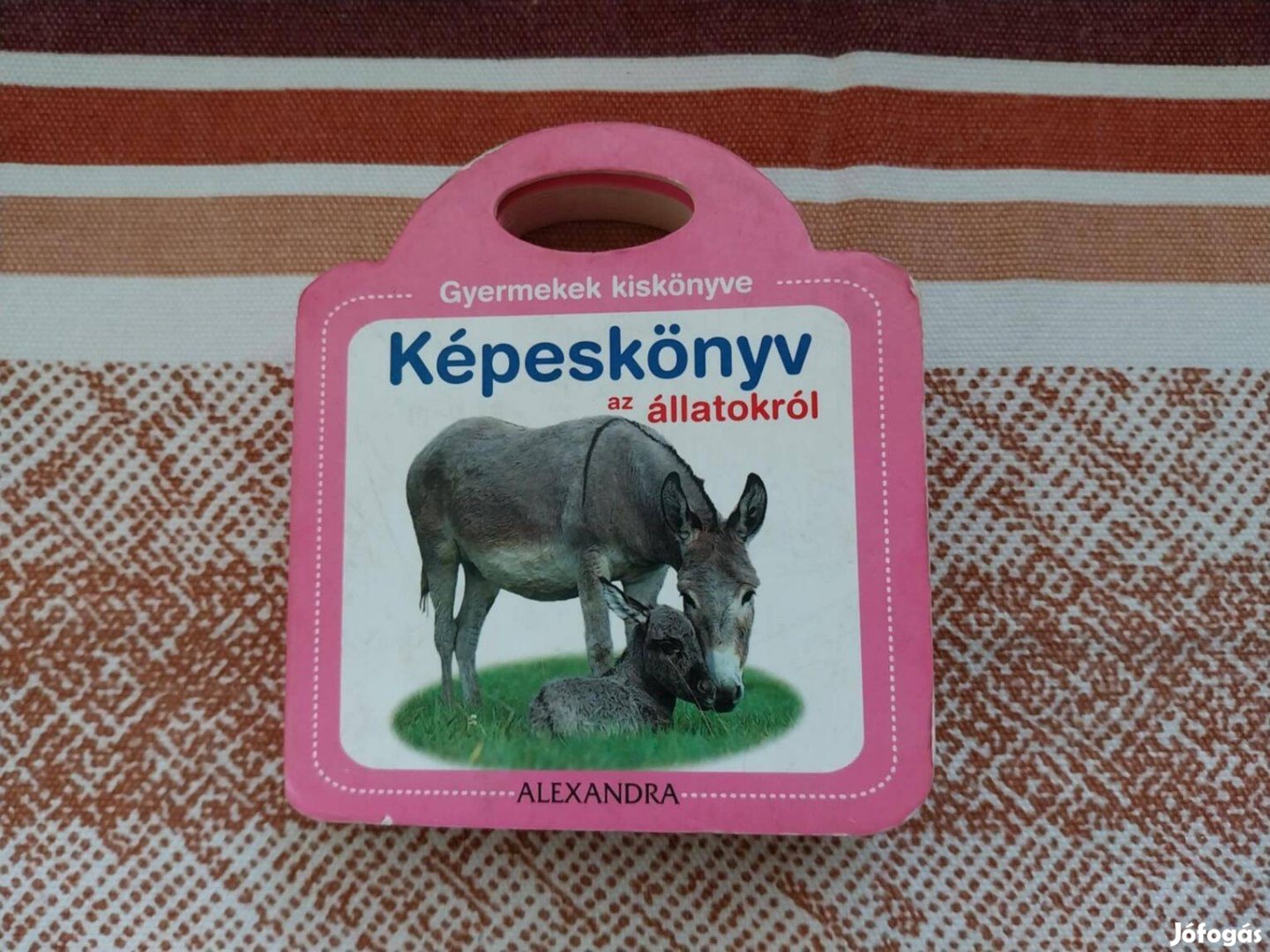 Kemény lapos képeskönyv az állatokról