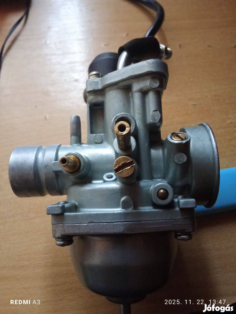 Kengo 212339 2t karburátor Mikuni másolat