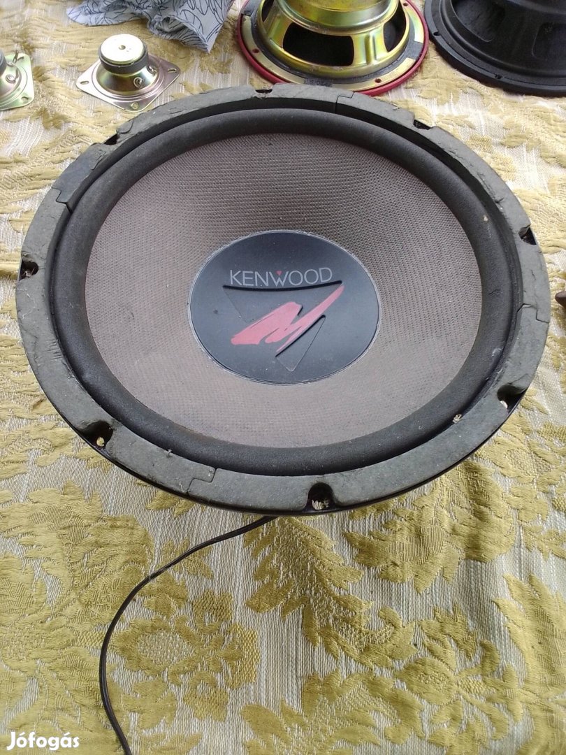 Kenwood 26 cm 400 watt 4 Ohm 740g mágnes hibátlan hangszóró 