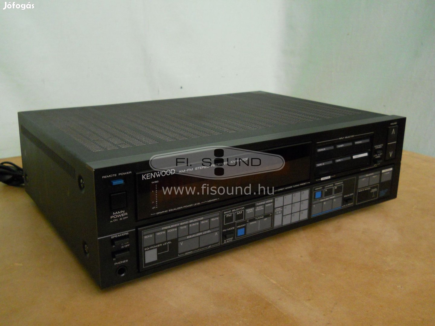 Kenwood KVR-A70R ,(2.) 200W,4-16 ohm,4 hangfalas sztereo erősítő