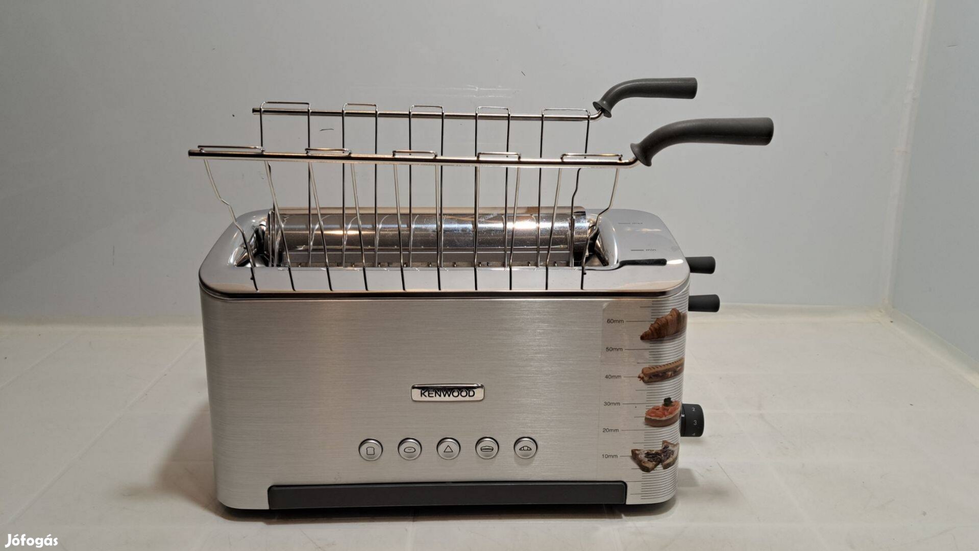 Kenwood TTM 610 Kenyérpirító/szendvics és panini sütő, 6 cm-es sütőtér