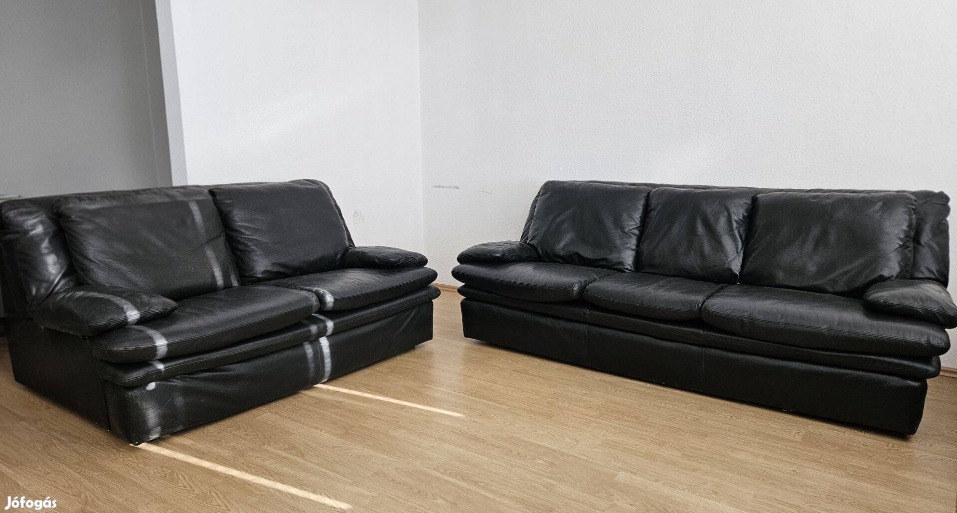 Kényelmes, megkímélt állapotú bőr ülőgarnitúra