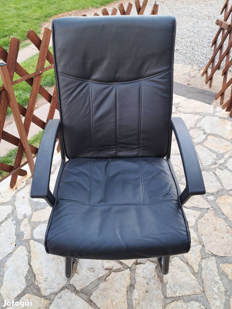 Kényelmes fotel, szék újszerű állapotban