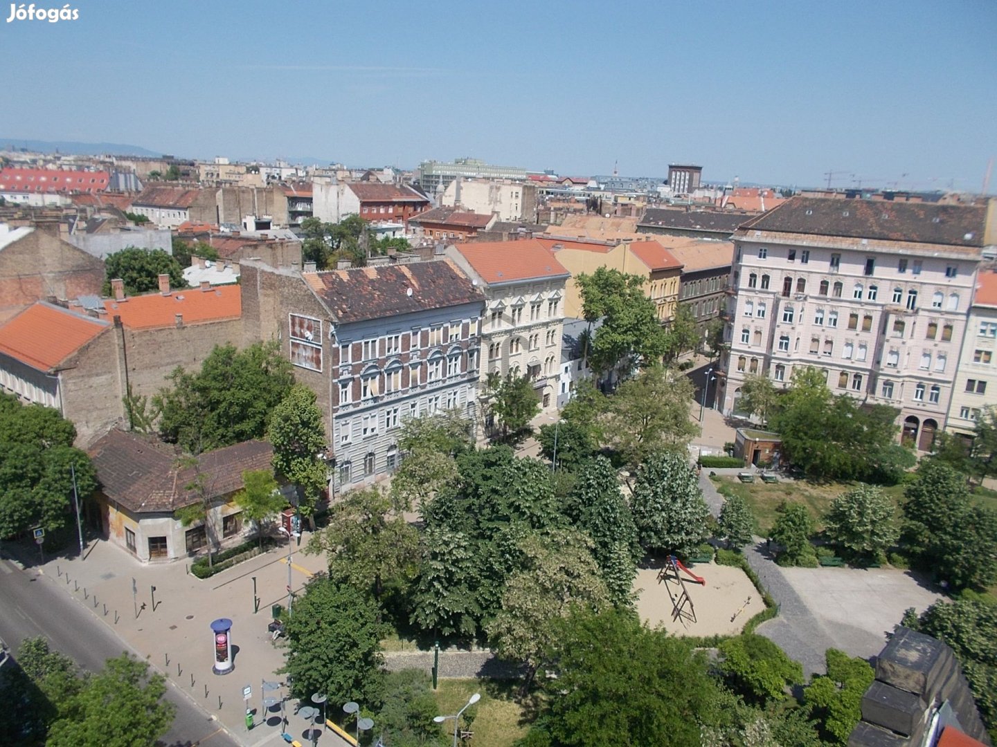 Kényelmes otthon a város szívében - 2 szobás lakás II. János Pál pápa