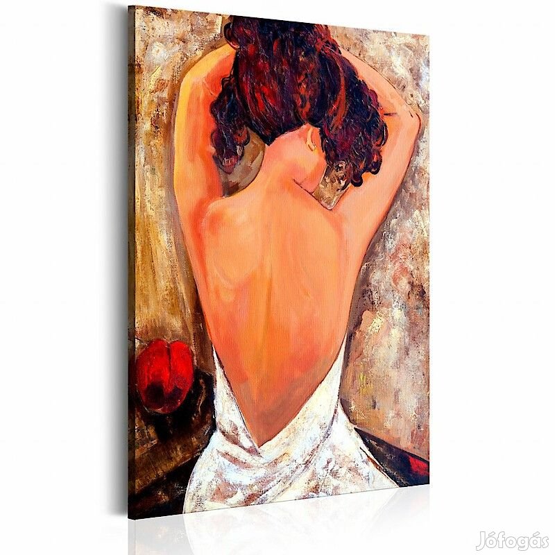 Kép - Nő hátul lehúzott ruhával 2