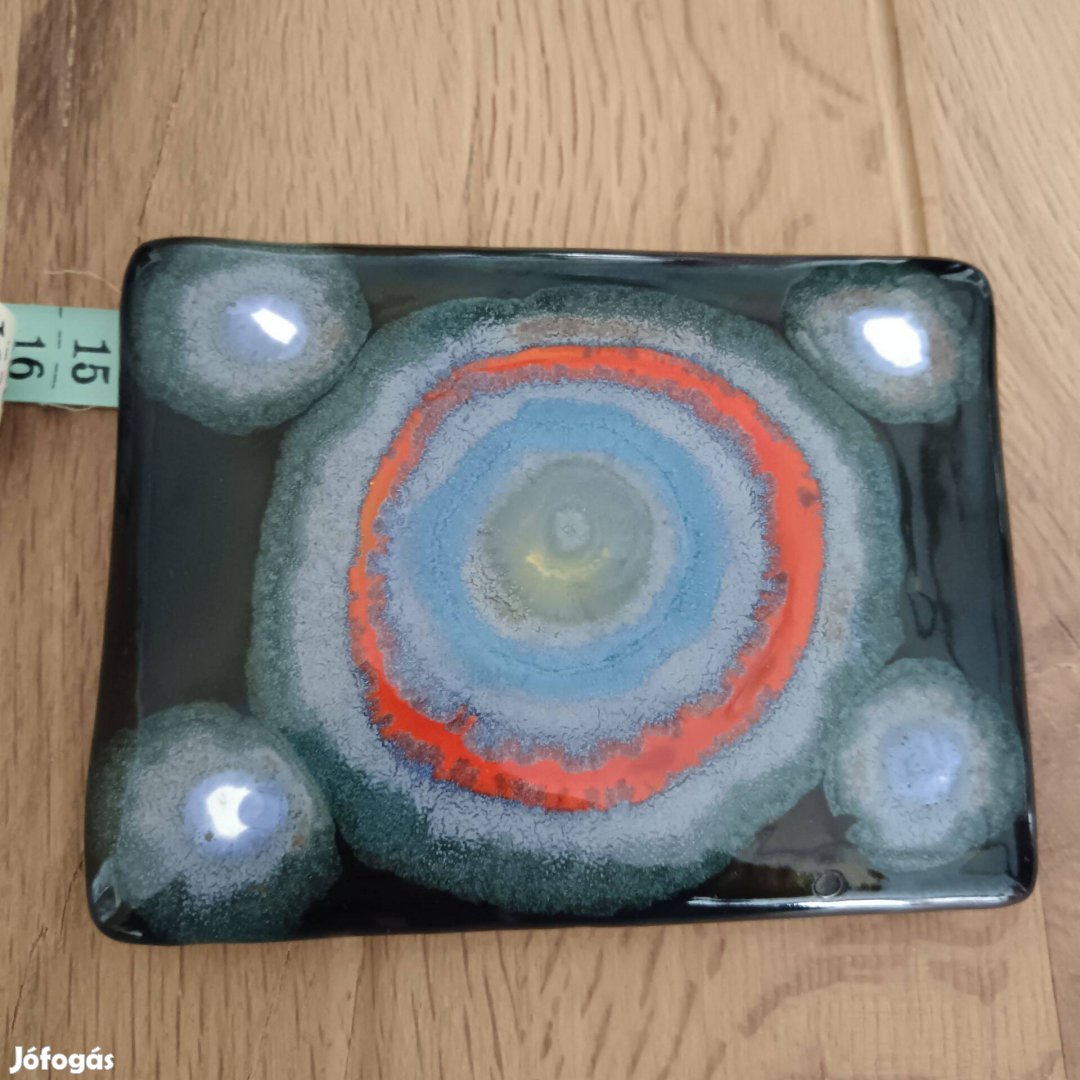 Kerámia , égetett zománc , hullámos tapintásra,újszerű