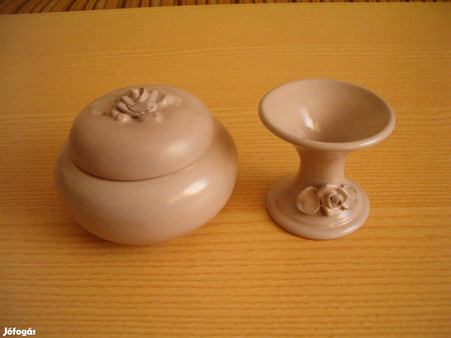 Kerámia gyertyatartó, gyertya tartó gyertyával és bonbonier