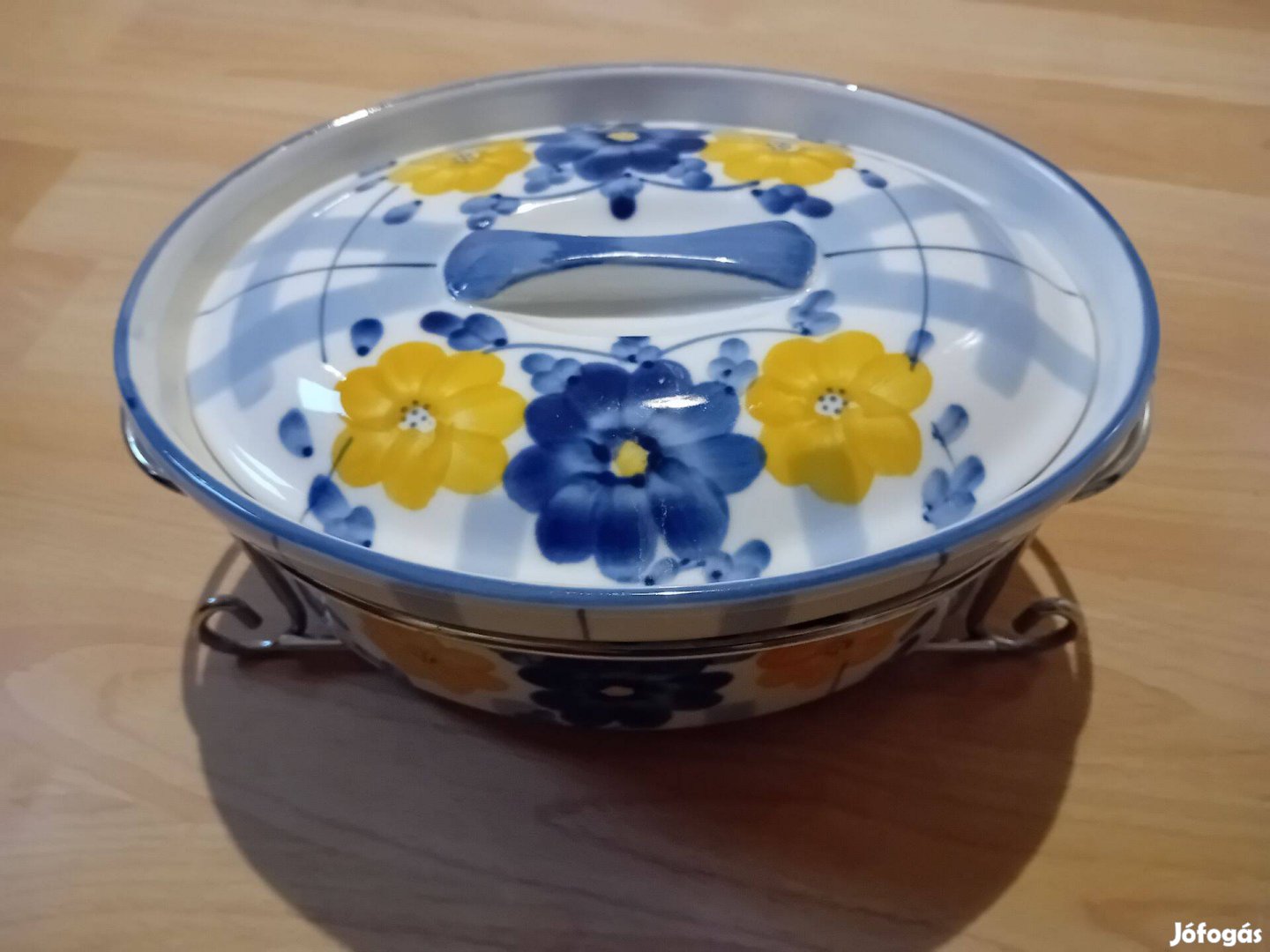 Kerámia sütőtál kínáló króm talppal