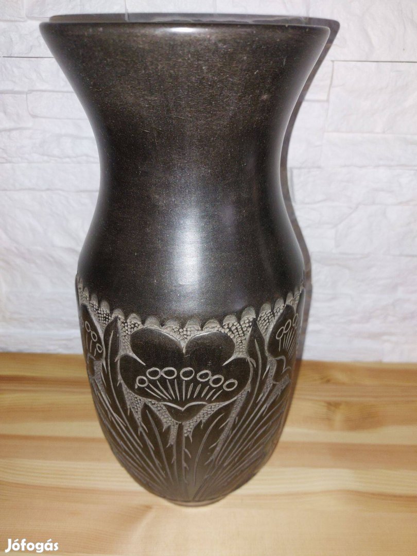 Kerámiaváza, számozott. Szép állapotban eladó. 38 cm magas