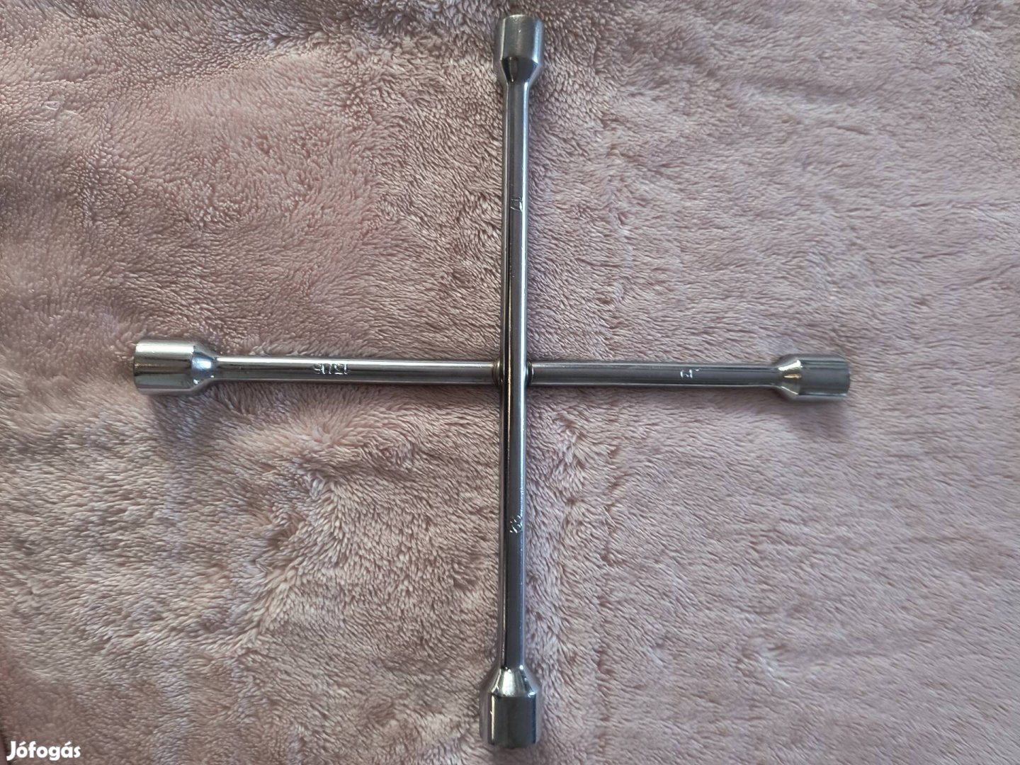 Kerékkulcs, keresztkulcs