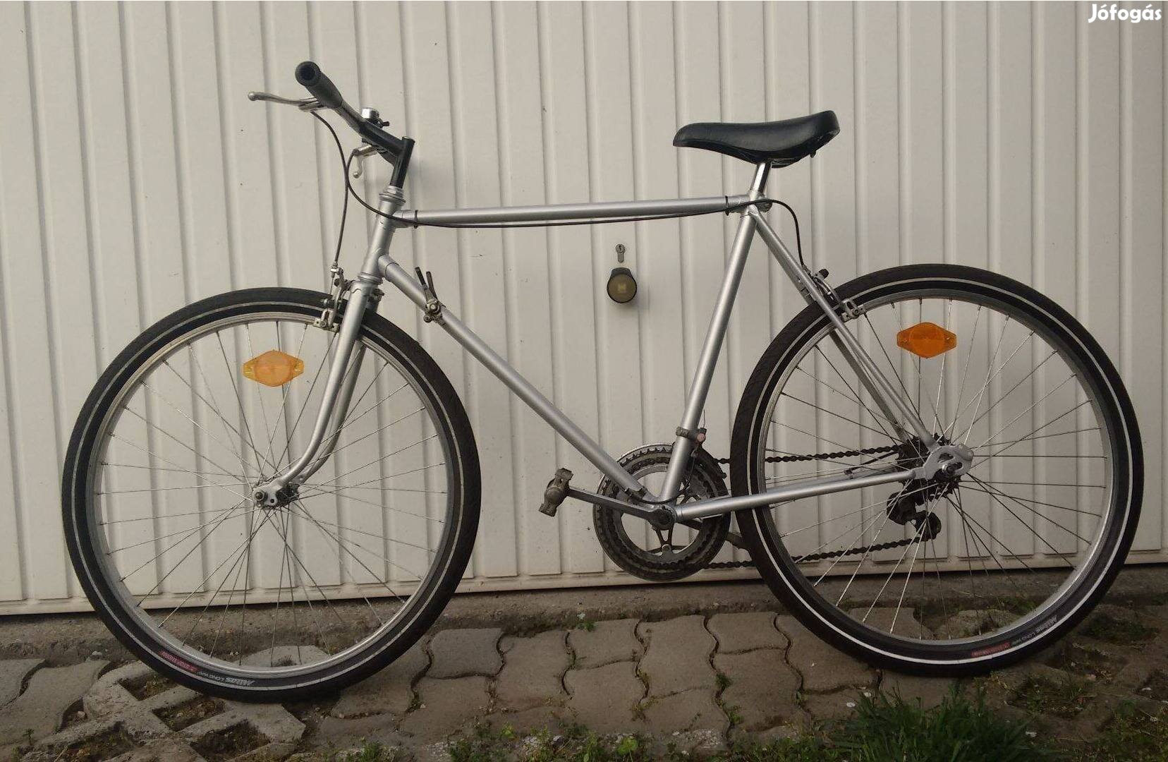 Kerékpár 26 ezüst-szürke színű