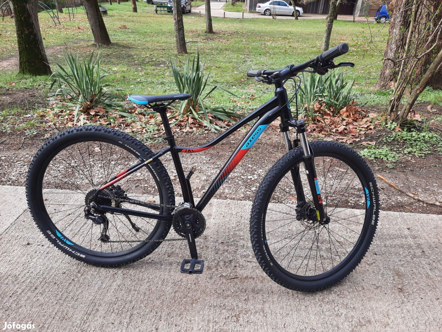 Kerékpár 29 es axees 27 seb alu eladó!