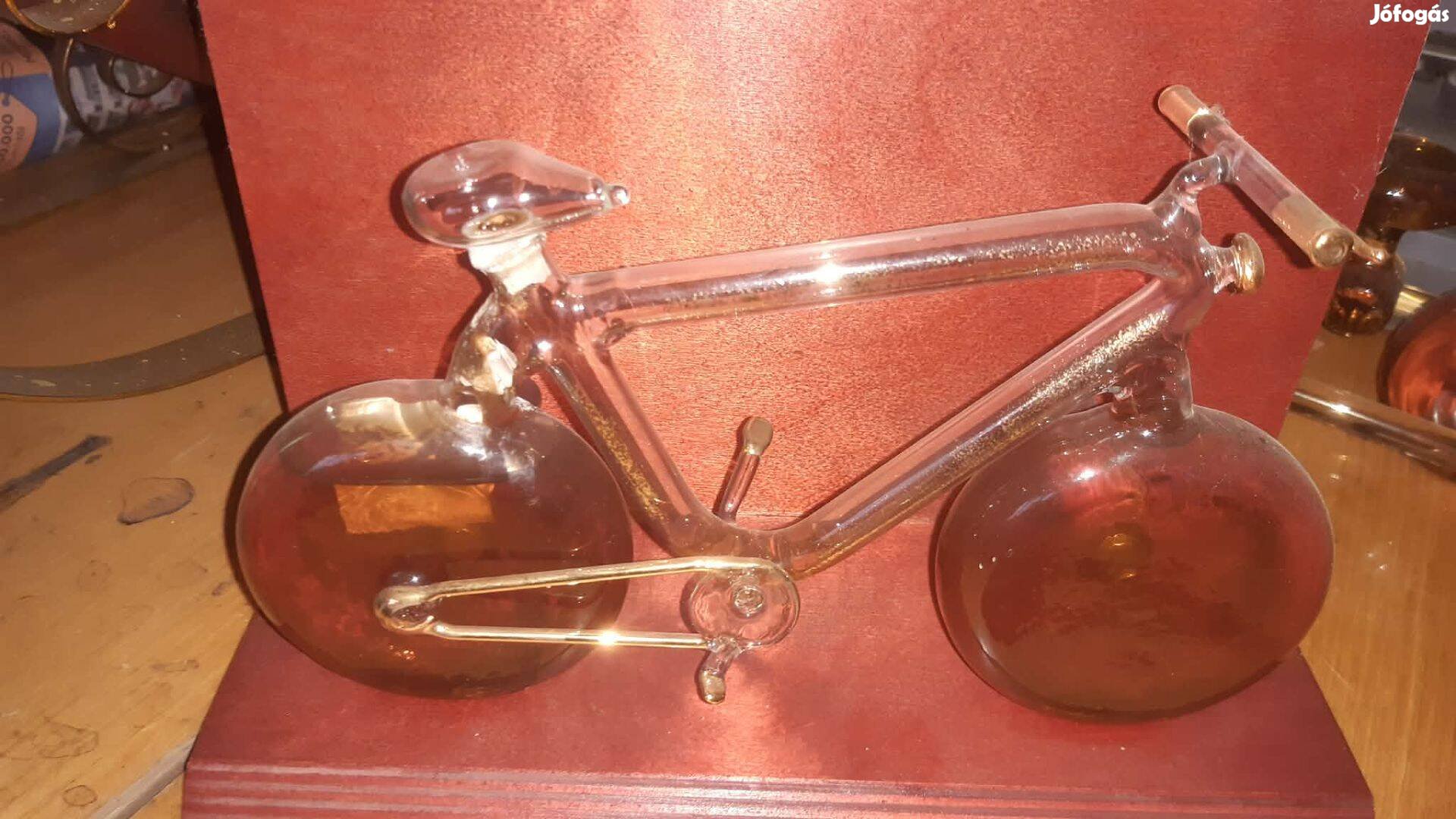 Kerékpár Díszüveg