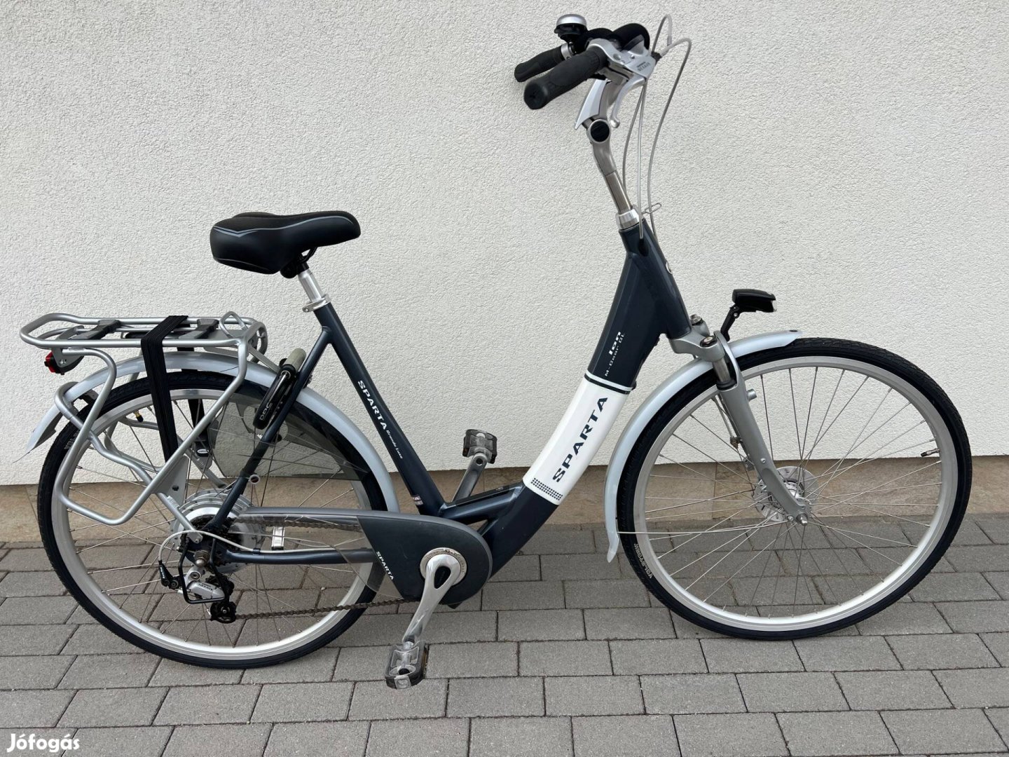 Kerekpar Holland Sparta City Discovery 28 as Újszerű állapot Prémium