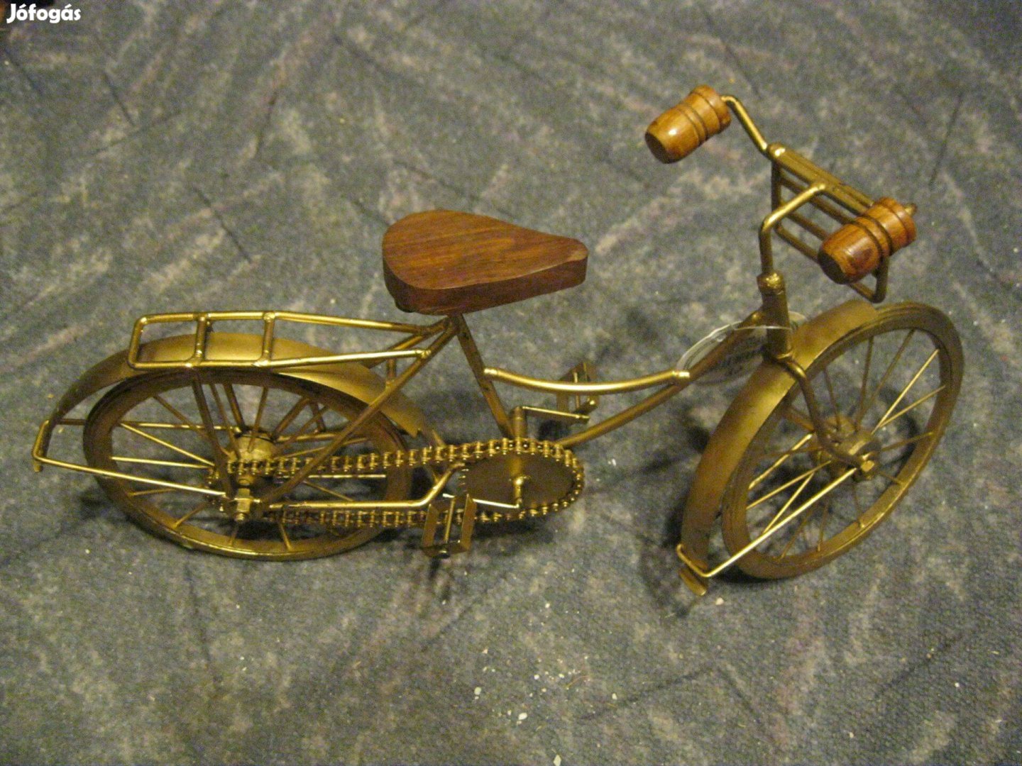 Kerékpár dekoráció 47 cm
