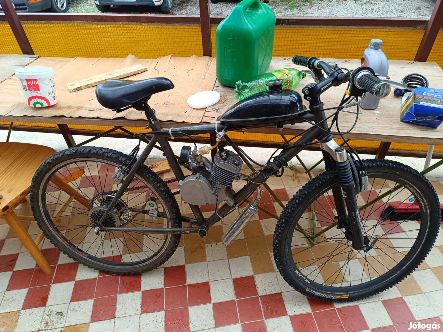 Kerékpár dongó motorblokkal és alkatrészek (zozizo)