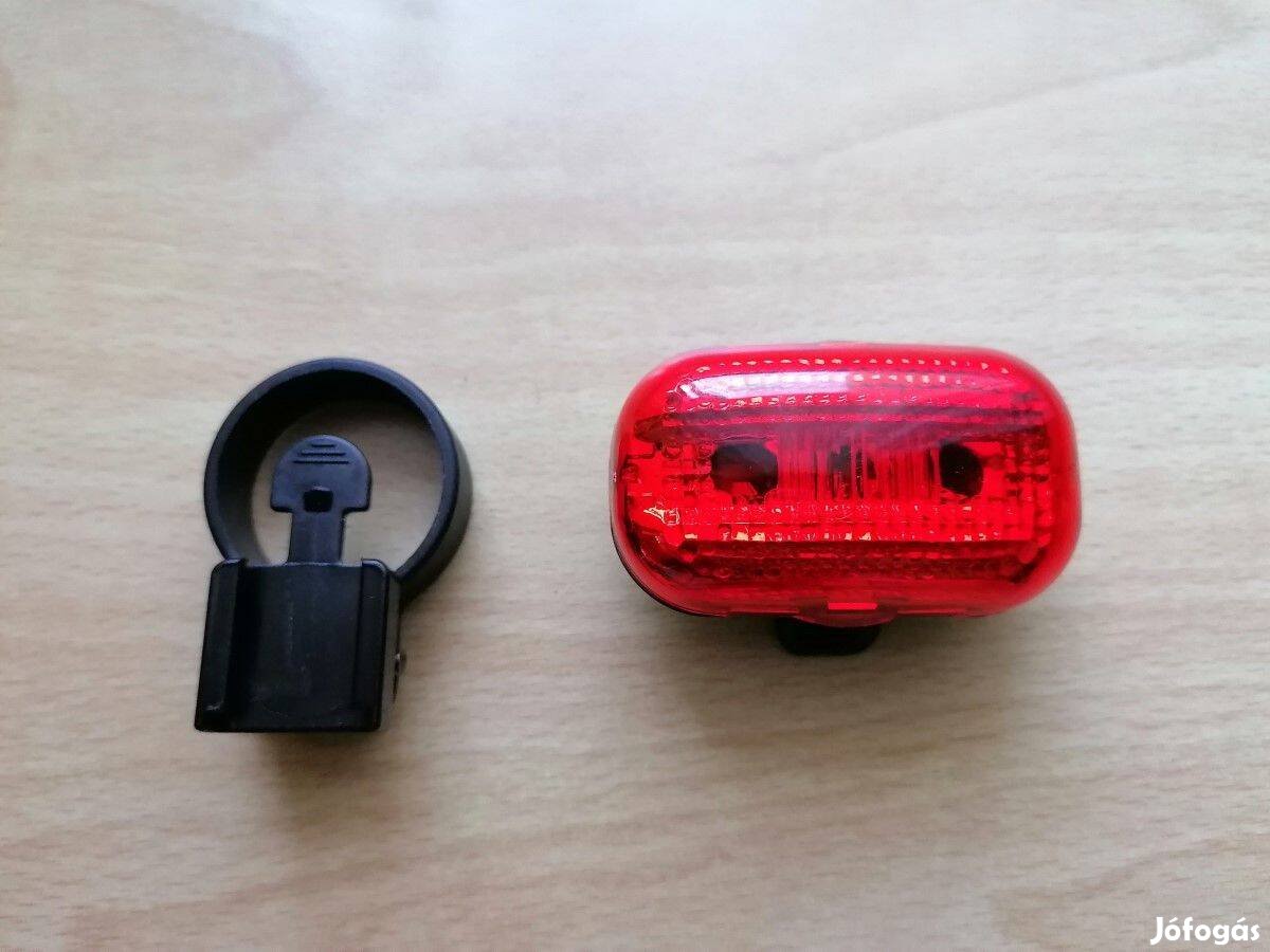 Kerékpár hátsó lámpa, villogó - nyeregcsőre rögzíthető, a