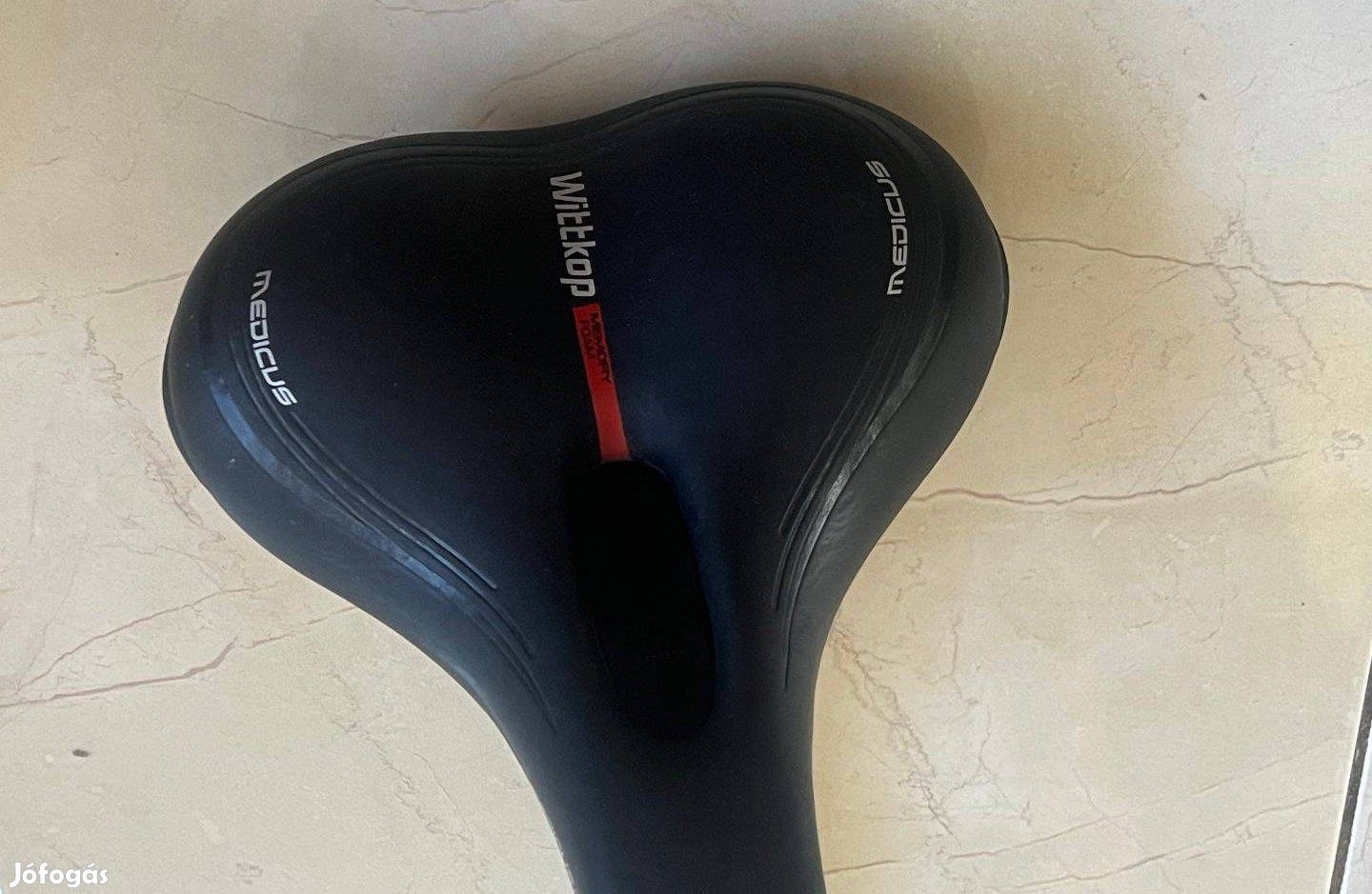 Kerékpár nyereg és teleszkópos nyeregcső eladó