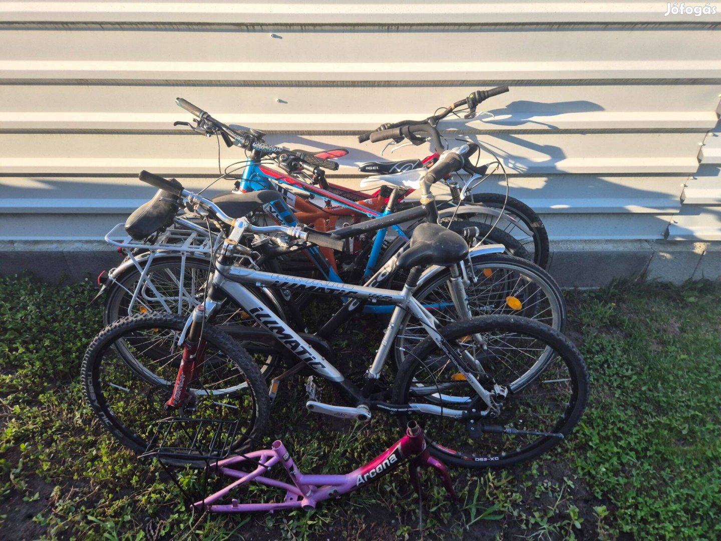Kerékpárok bicikli trekking mountain bike német inportbol eladók