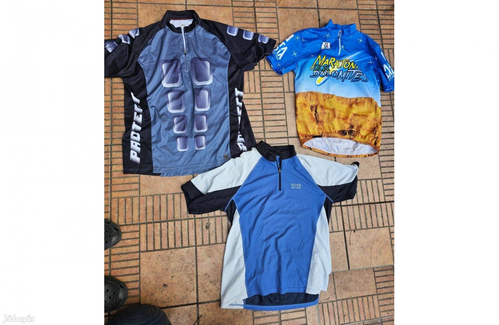 Kerékpáros kulacstartós biciklis rövid ujjú mez L XL 3db