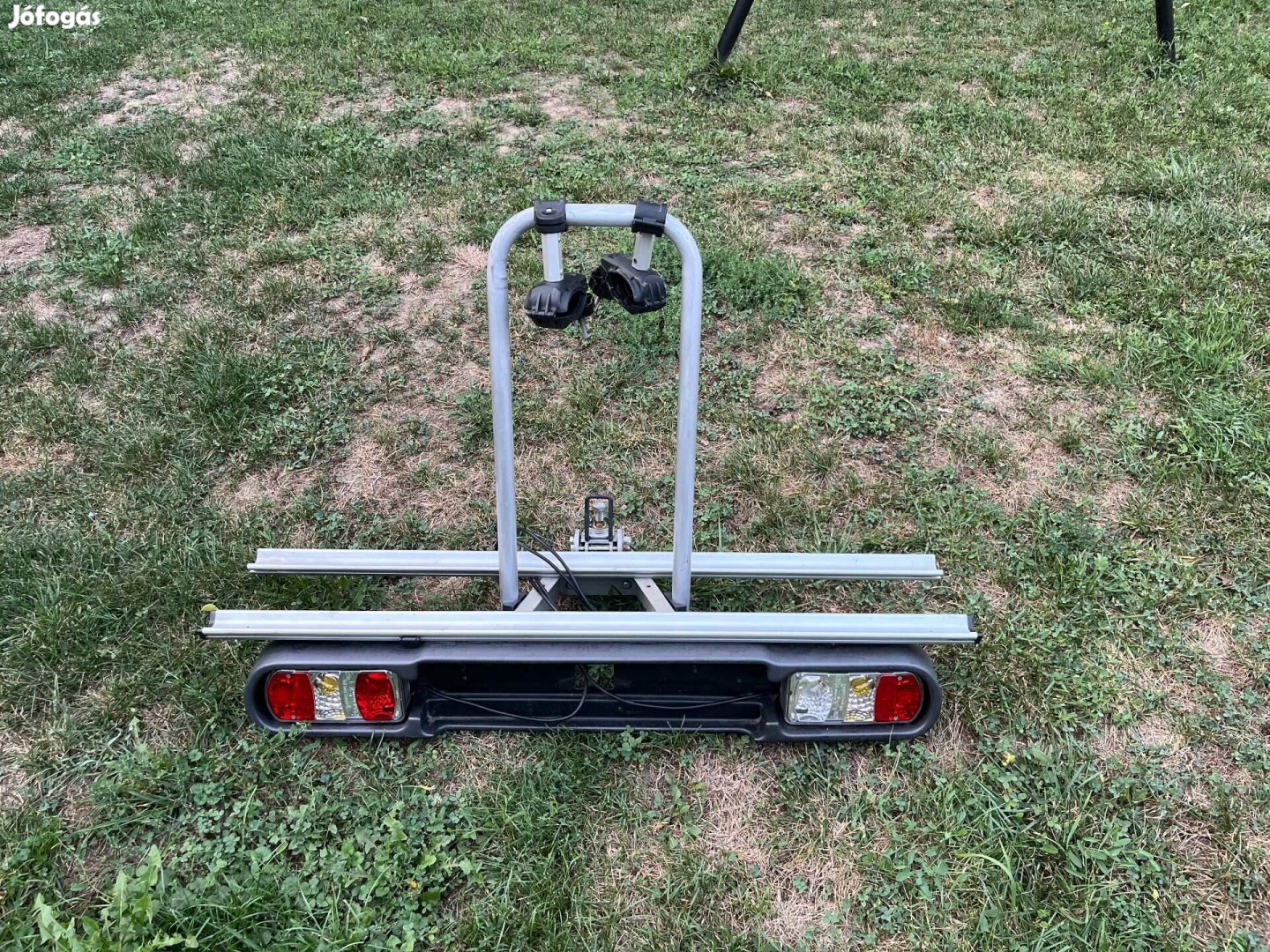 Kerékpárszállító, kerékpártartó vonóhorogra két kerékpárhoz