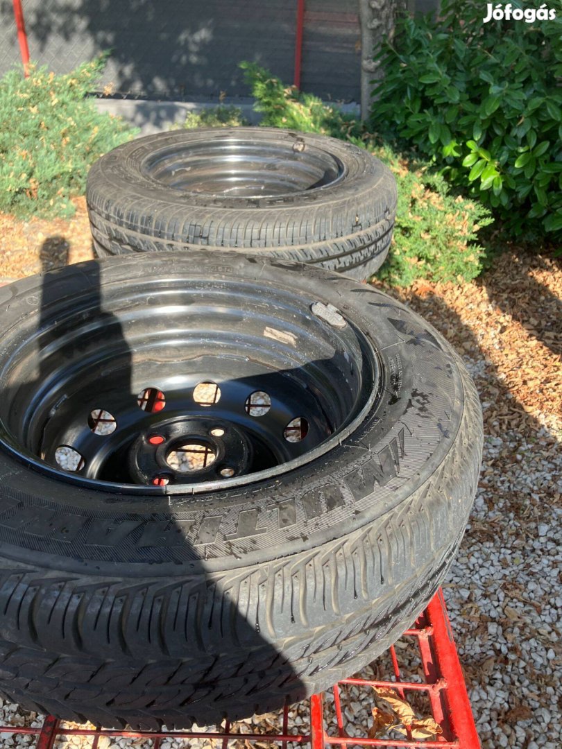 Kerékre szerelt gumiabroncs 175/70R14