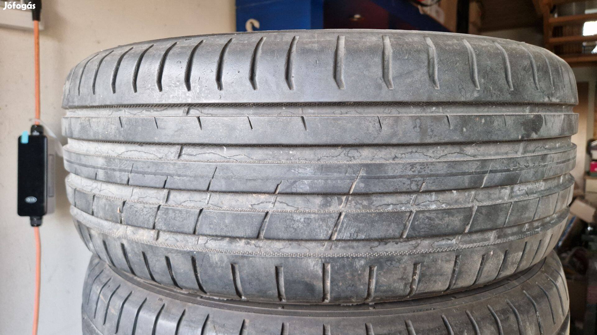 Keresek 1db 215/55r17 215/55r 17 Nokian Powerproof gumit