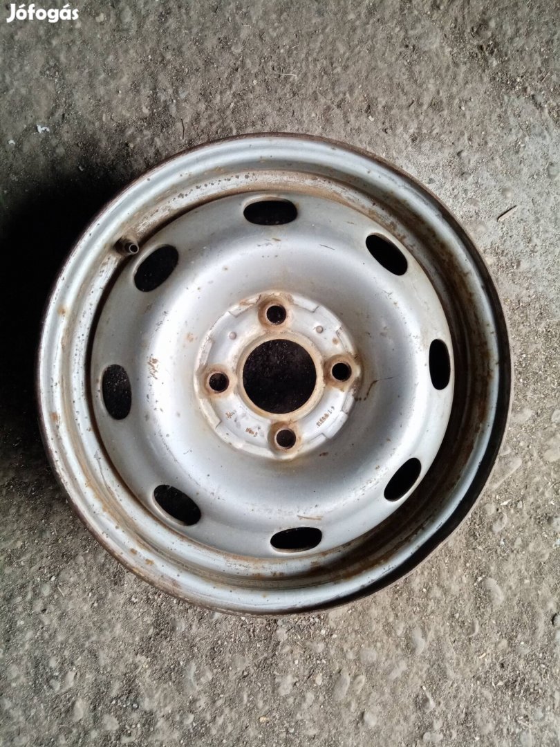 Keresek: 13"Renault acélfelni garnitúrát keresek