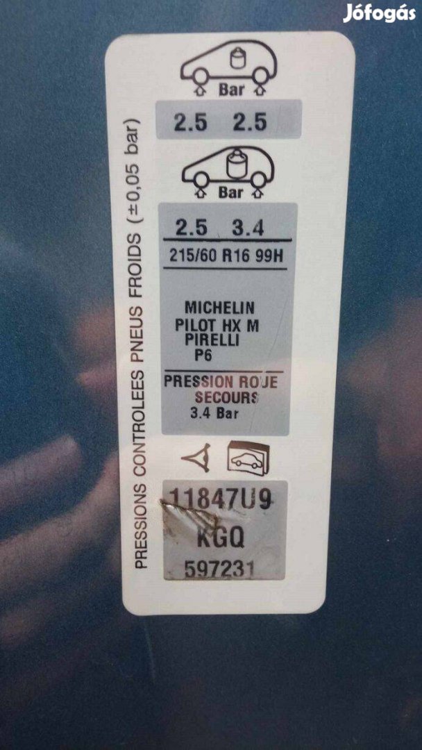 Keresek: Citroen C8 vennék gépháztetőt, kis maszkot ebben a színben