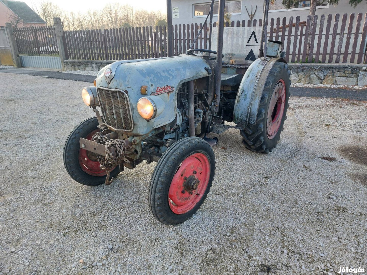 Keresek: Eicher traktor keresek