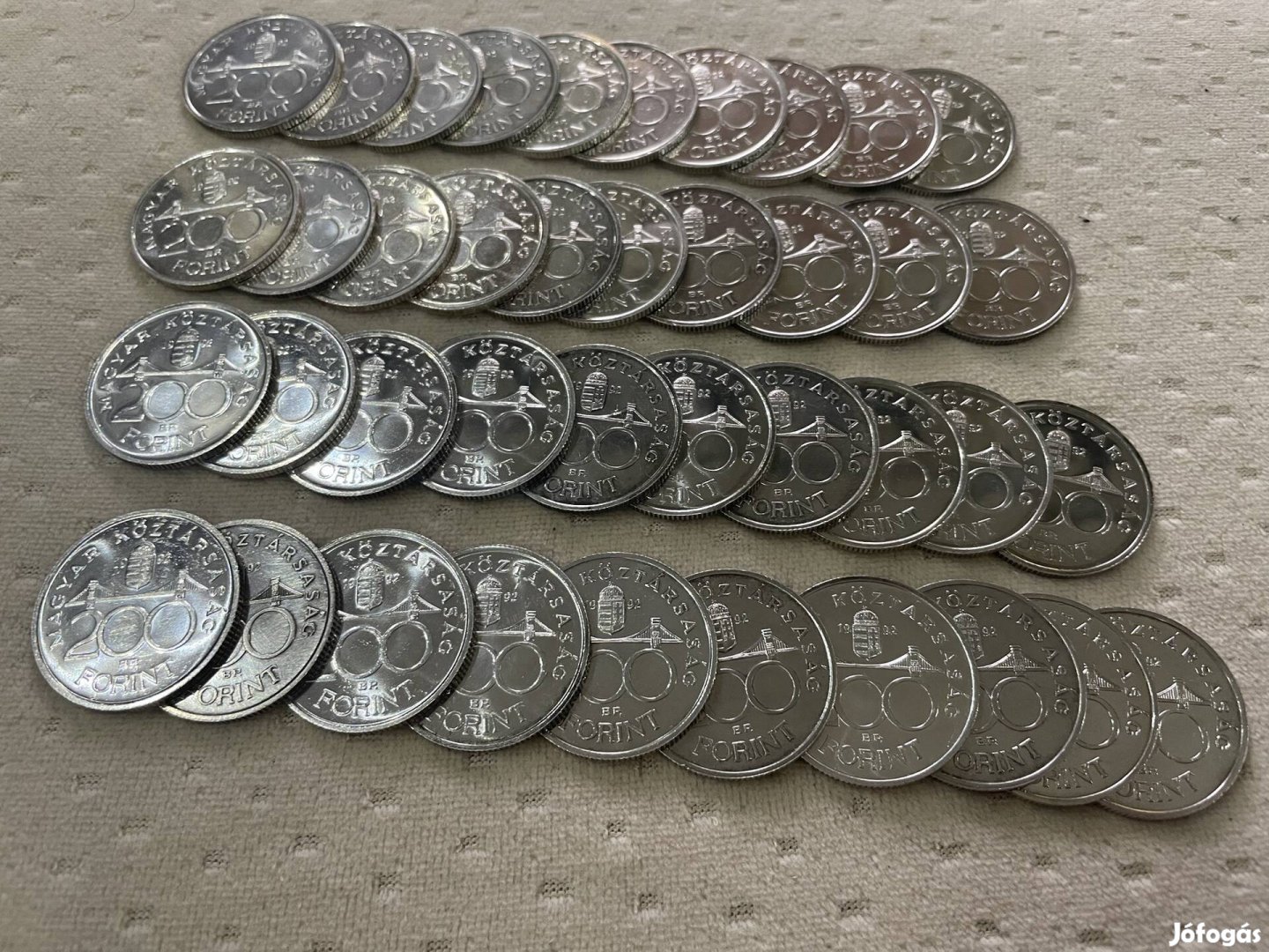 Keresek Ezüst 200 Ft 200 forintosokat vásárolok keresek