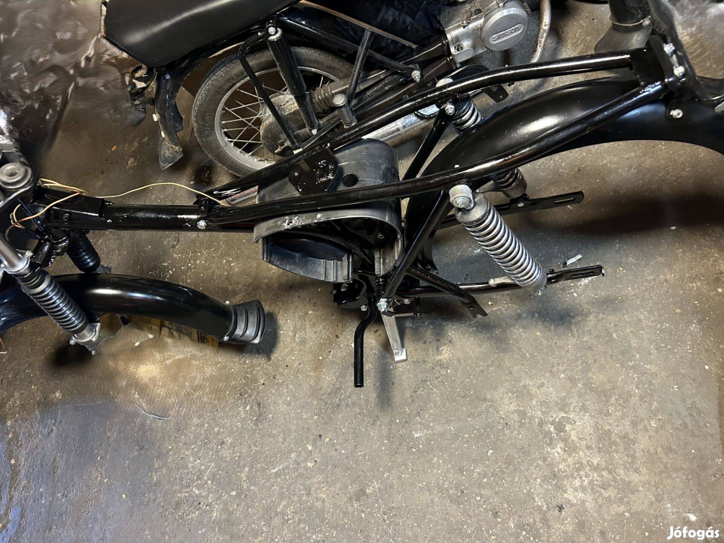 Keresek: Felújítandó Simson motorkerékpárt, vázat, motorblokkot