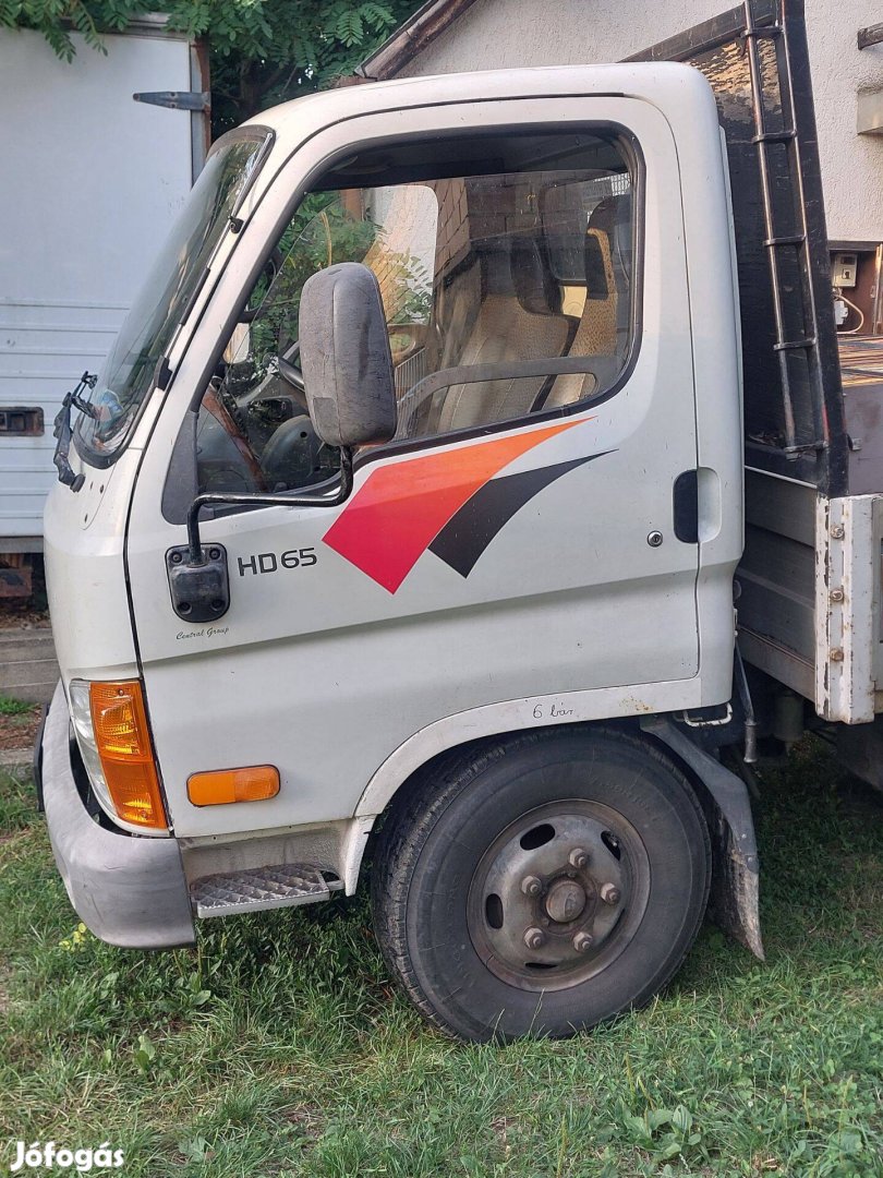 Keresek: Hyundai HD65 típusú kisteherautóhoz keresek első szélvédőt