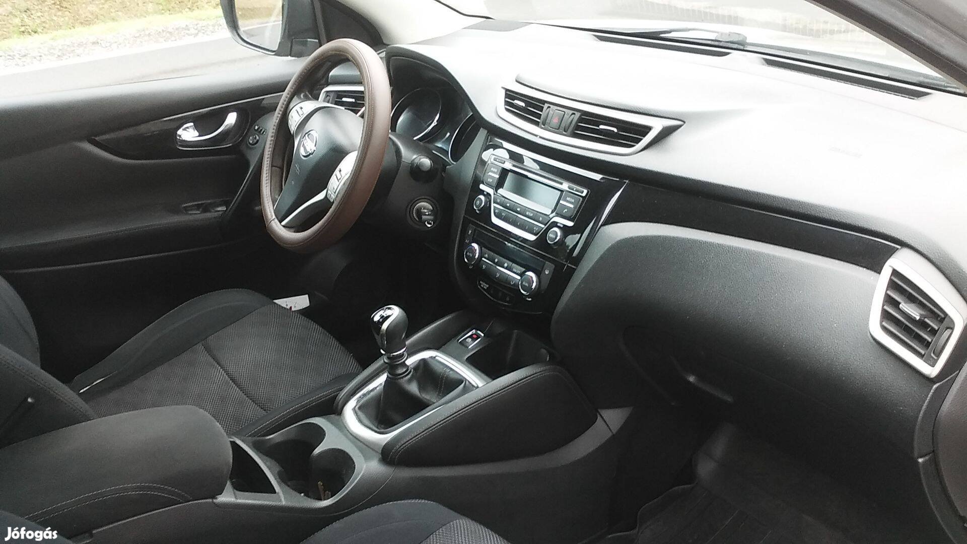 Keresek: Keresek Nissan Qashqai J11 bal első szélvédó