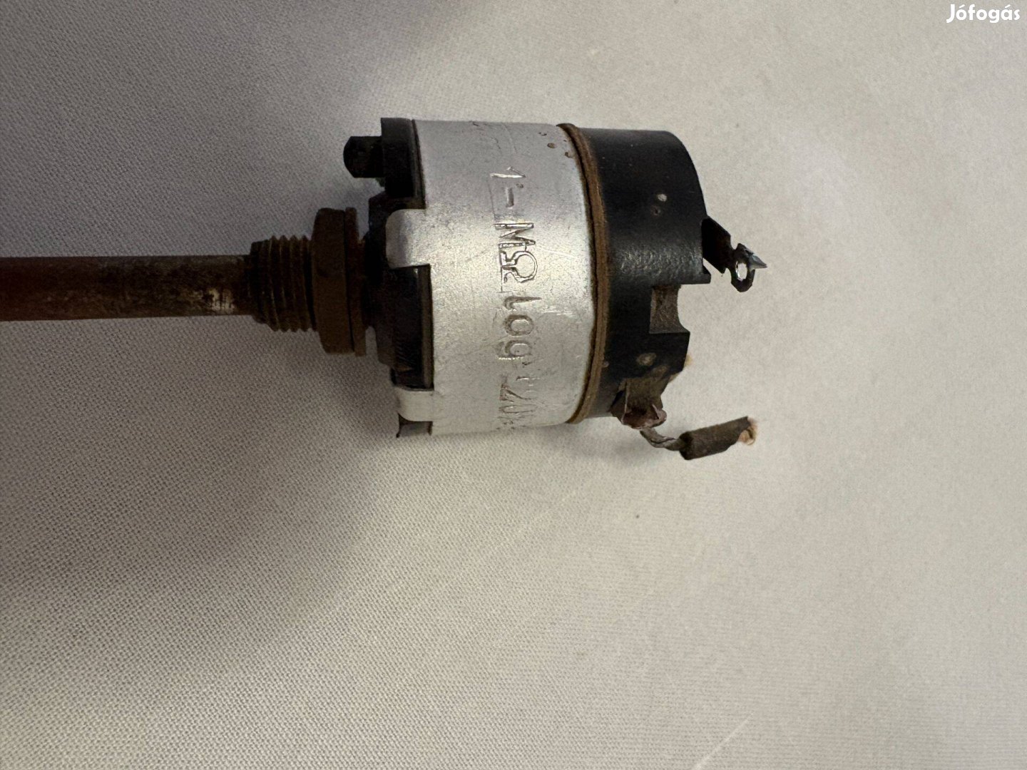 Keresek Keresek régi rádióalkatrészt