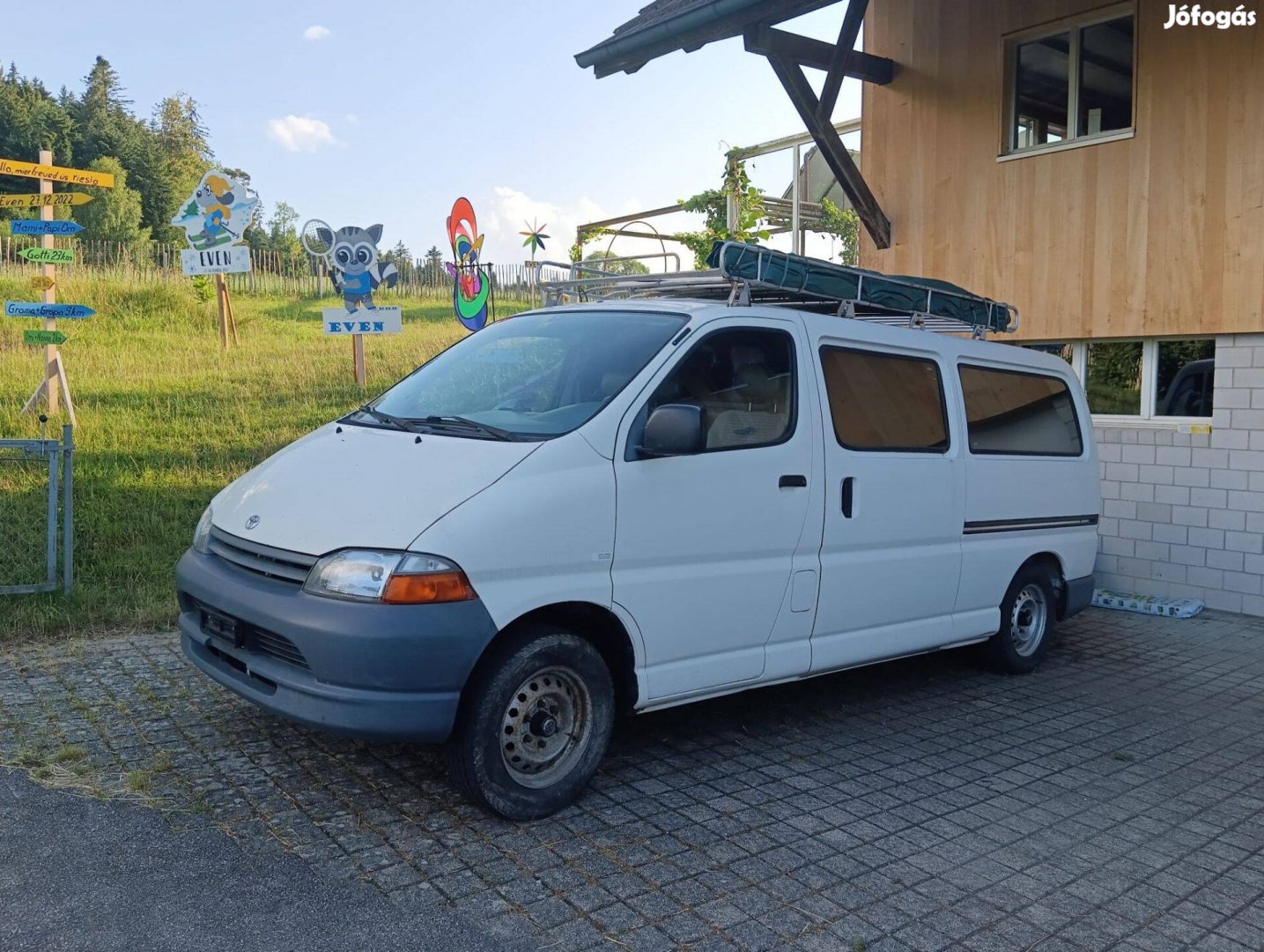 Keresek: Keresem! Toyota Hiace Long kisbuszt veszek készpénzért!