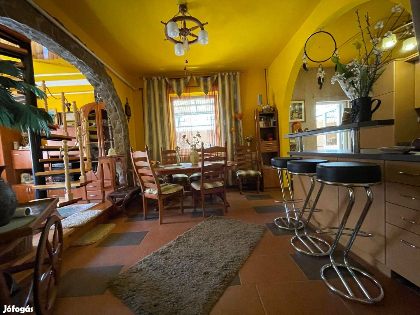 Keresek: Költségmentes családi ház eladó Rakamazon!
