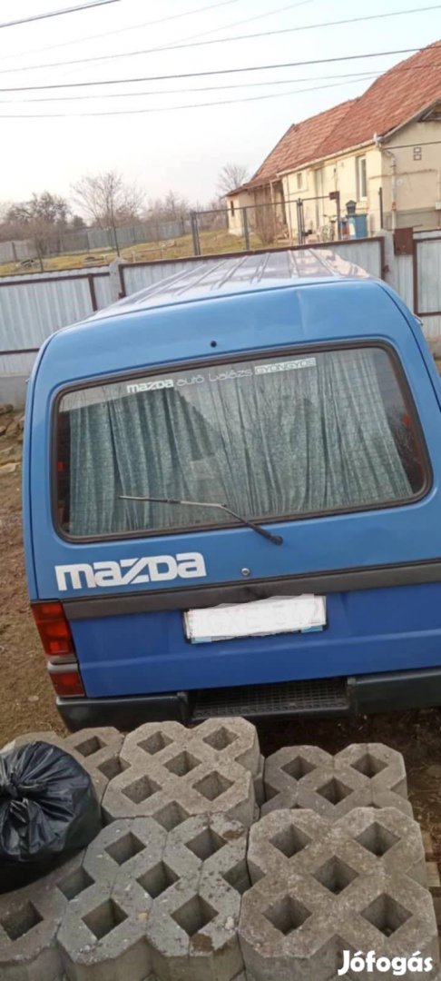 Keresek: Mazda E2200 Buszokat