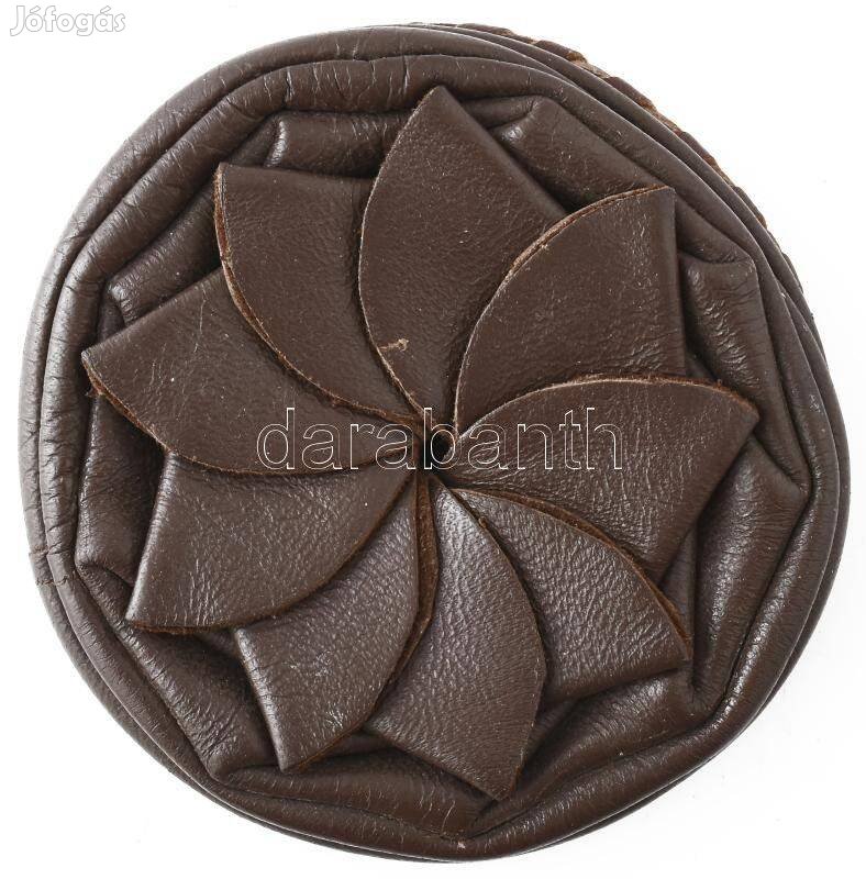 Keresek Pipadohány tartót keresek