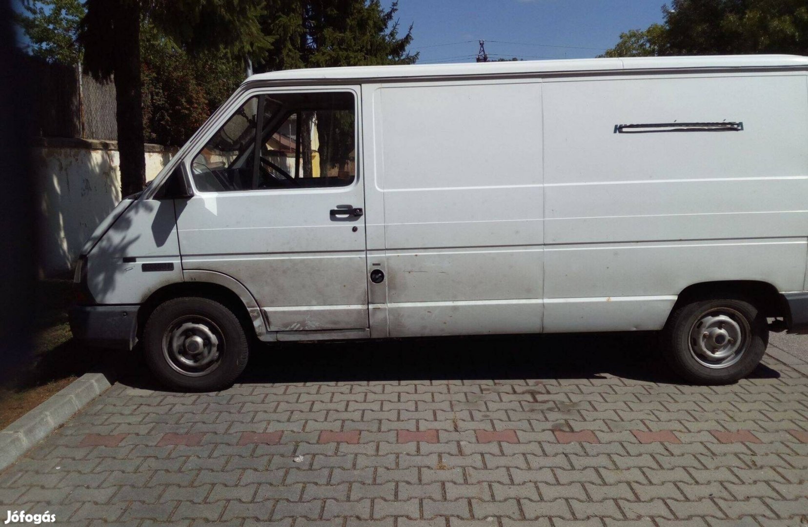 Keresek: Renault trafic 2, 5 1993 évjárat, disel .Keresek hozzá