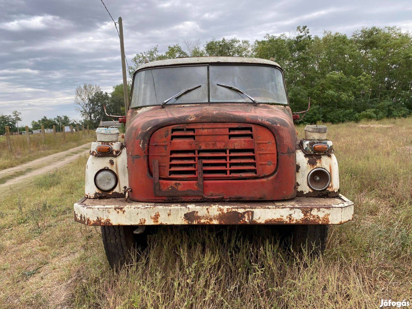 Keresek: Tatra 148 fülkét keresek