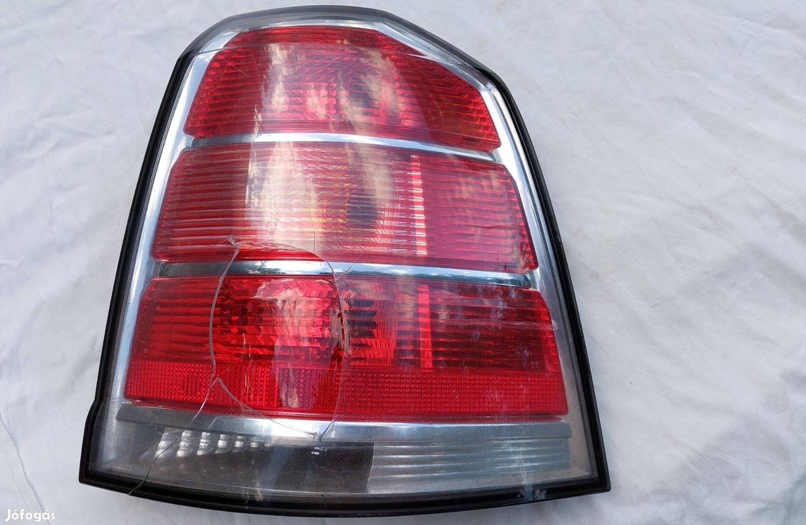 Keresek: Törött - gyári GM! Opel B Zafira hátsó Bal lámpa / alkatrész kéne róla