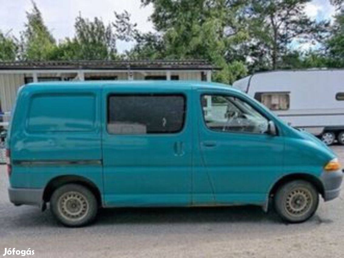 Keresek: Toyota Hiace kisbuszt állapottól függetlenül