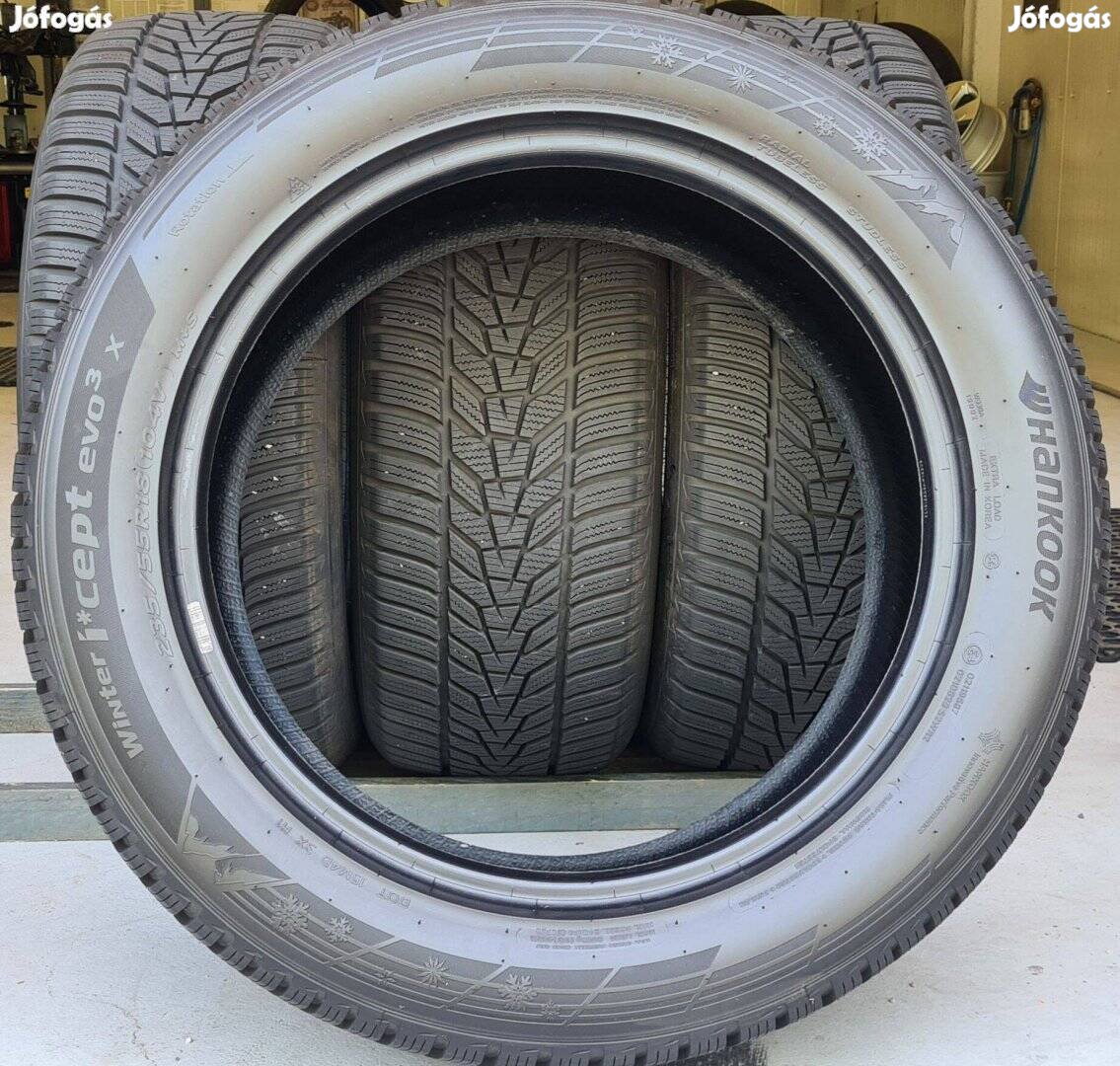 Keresek: Vennék 1db Hankook Winter Icept Evo3 x 235/55 r17 gumit 